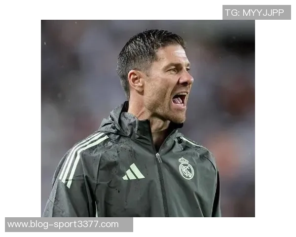 皇马球迷指责阿隆索遭遇内部排挤与背叛事件揭秘 皇马球迷指责阿隆索遭遇内部排挤与背叛事件揭秘